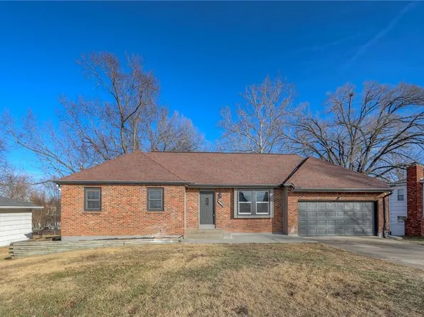 319 Glendale Rd, Liberty, MO 64068