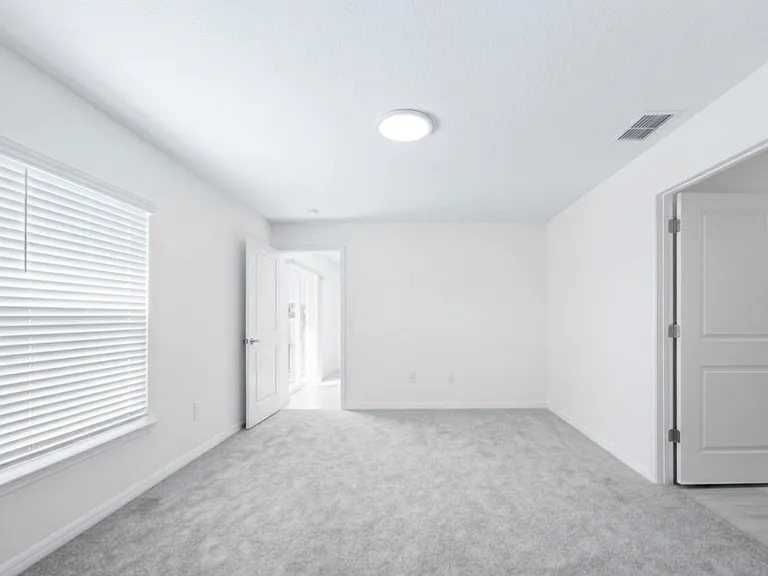 17747 Pleasantview Blvd — Photo 5