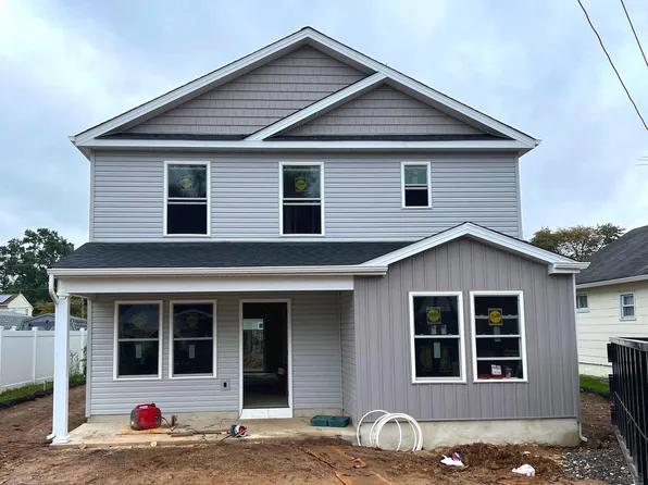 1623 Grieb Ave, Levittown, PA 19057