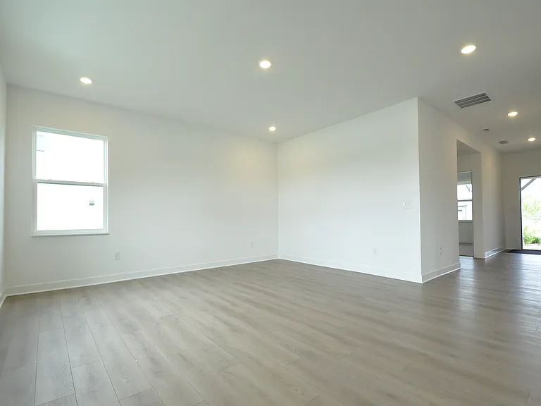 8578 Georgina St — Photo 3