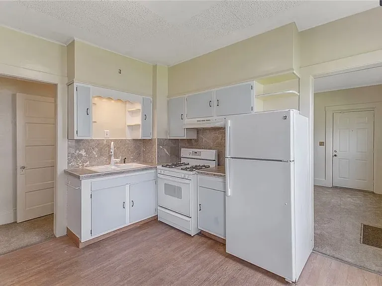 1607 Burnet Ave #1 — Photo 6