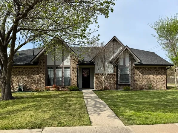 2627 Winterlake Dr, Carrollton, TX 75006