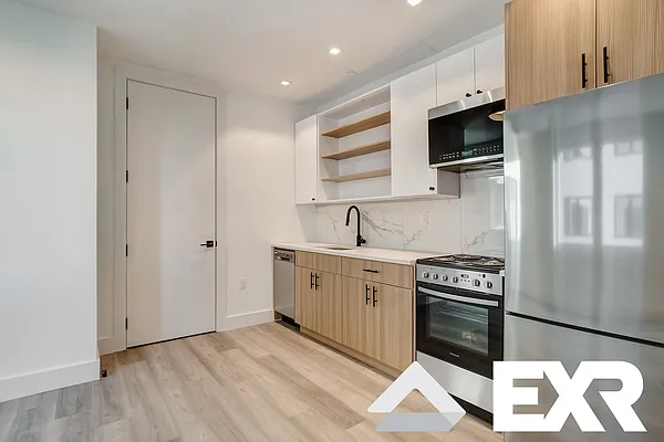 Rented by EXR | media 8