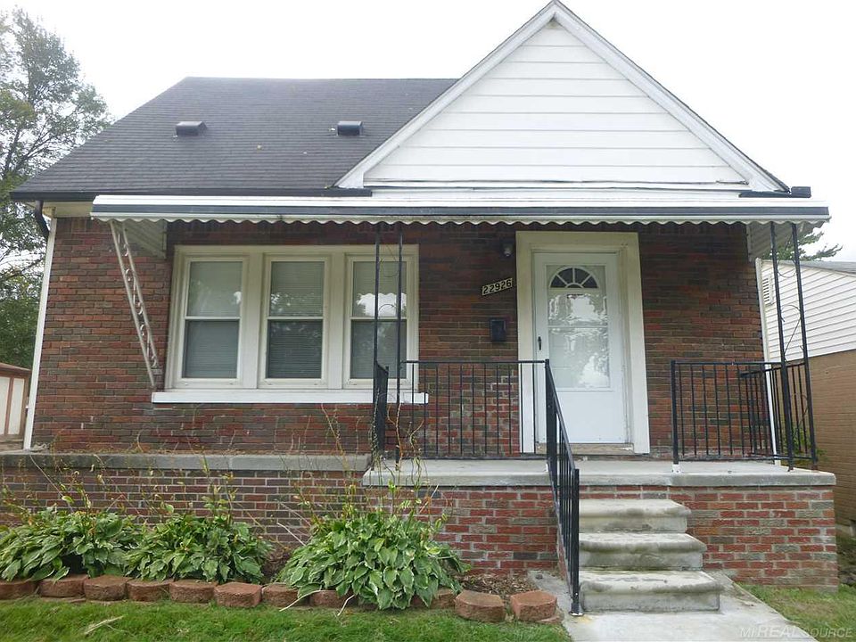 1st image of 22926 Glenbrook St