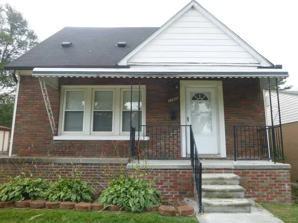 22926 Glenbrook St, Saint Clair Shores, MI 48082