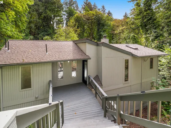 202 SW Custer St, Portland, OR 97219