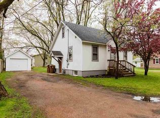 1033 Edgewood Ave, Stevens Point, WI 54481
