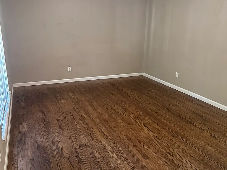 559 Golfwood Dr — Photo 8