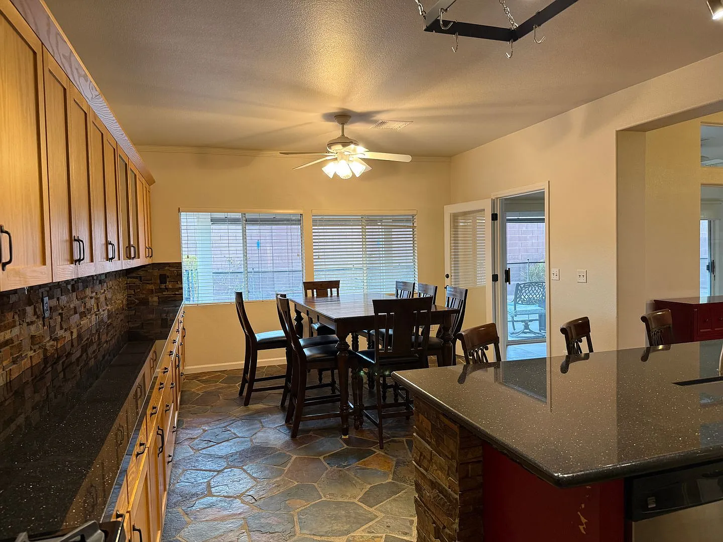 Lovely Single Story Home on a Corner Lot — Photo 4