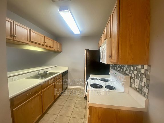 4th image of 2738 W Tharpe St APT 1503