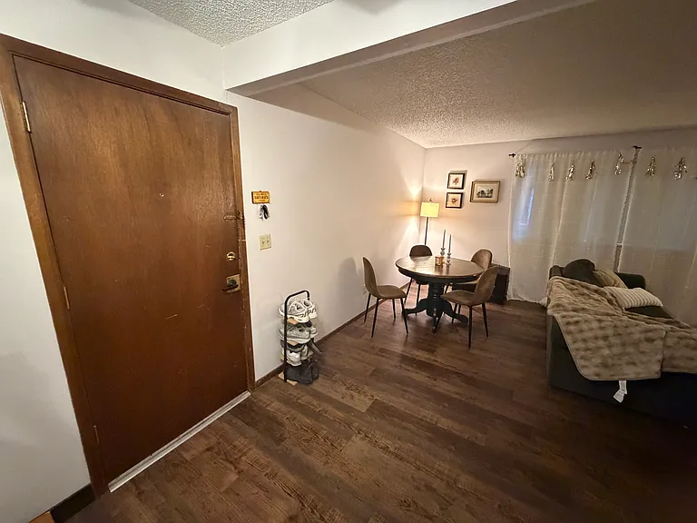 718 Oakcrest St #3 — Photo 15