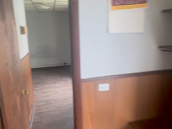 5th image of 635 Elm St APT 4