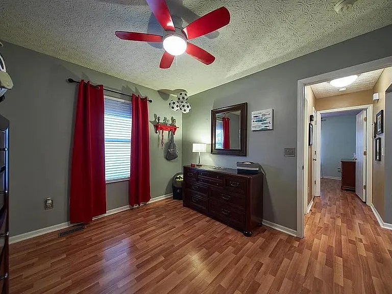 4132 Guston Pl — Photo 7