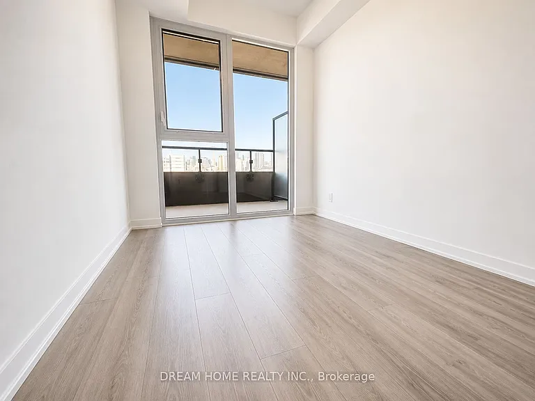 285 Dufferin St #810 — Photo 5