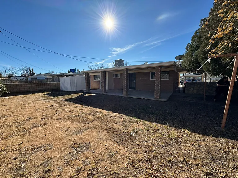 5861 Swallow Ln — Photo 12