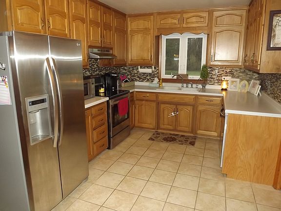 2nd image of 536 E Porter Ave