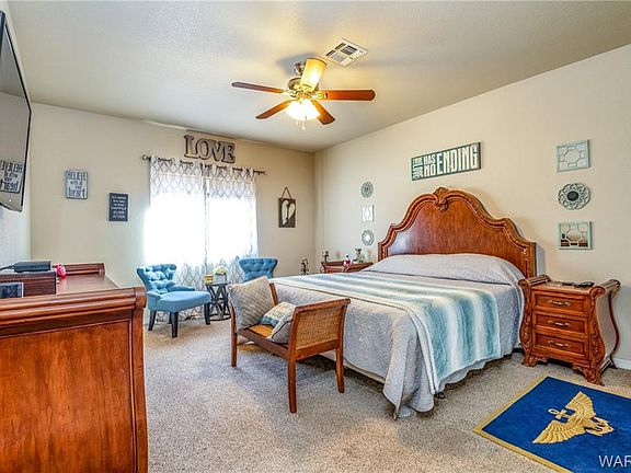 5th image of 3362 Laramie Ave