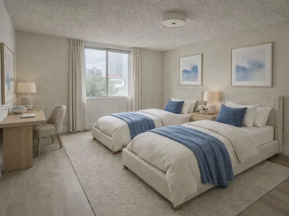 1010 NW 11th St APT 206, Miami, FL 33136