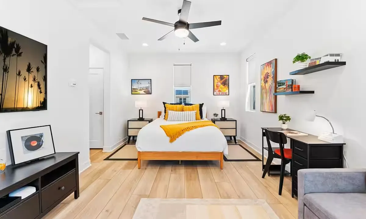 1 bed, 440 sqft, $1,949 — Photo 1