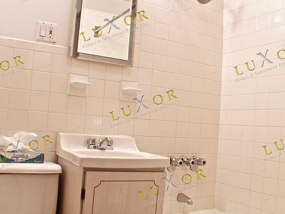 5th image of 200 W 98th St APT 5W