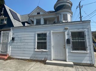 902 Peralta St, Oakland, CA 94607