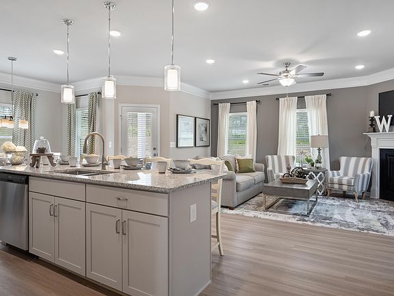 5th image of 203 Courtside Dr