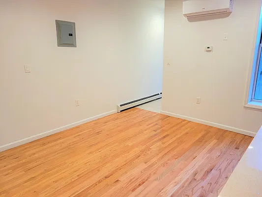 Rented by Virtual Real Estate | media 37