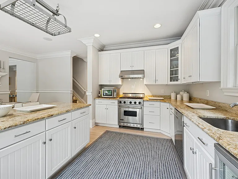 10 Balcomie Ln — Photo 8