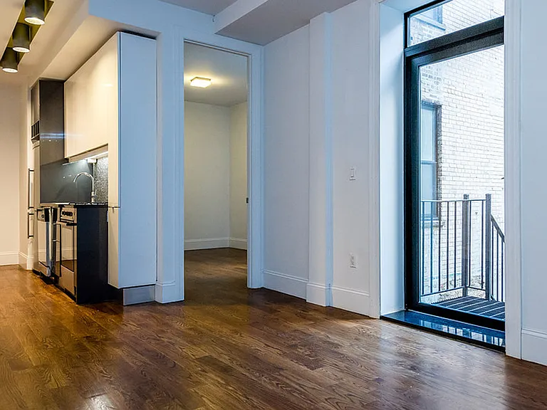 1635 Putnam Ave #2B — Photo 5