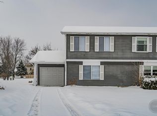 1333 Andover Dr, Aurora, IL 60504