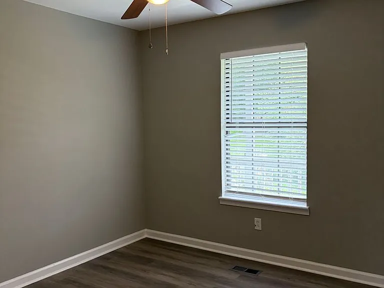 6877 Briarwood Dr — Photo 12