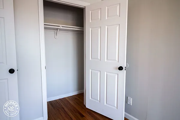 Rented by MySpaceNYC | media 9