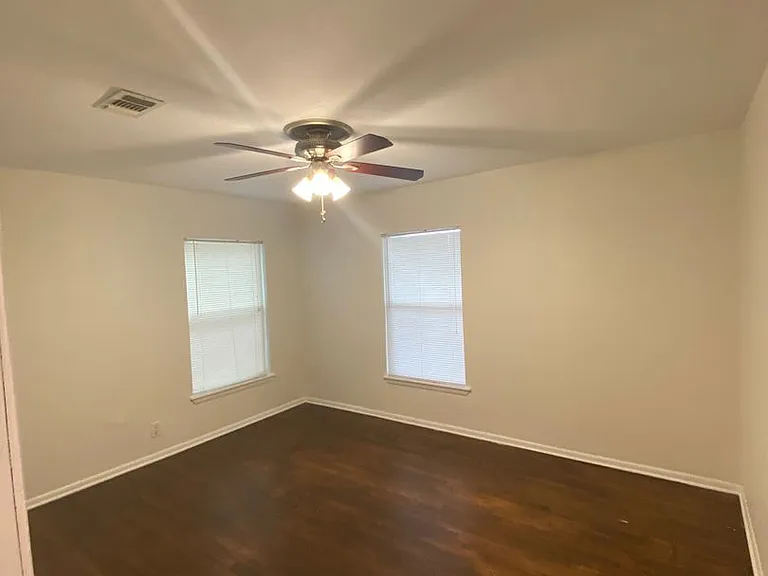 209 Redrock Dr — Photo 11