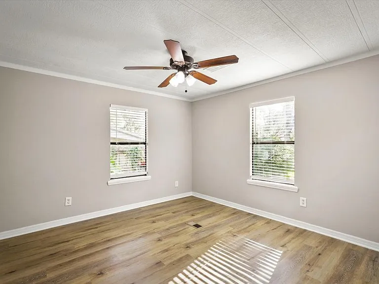 1642 Hammond Blvd — Photo 14