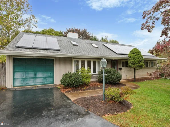 1209 Thistlewood Ln, West Chester, PA 19380