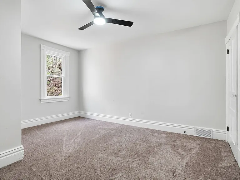 1030 Grand Ave — Photo 14