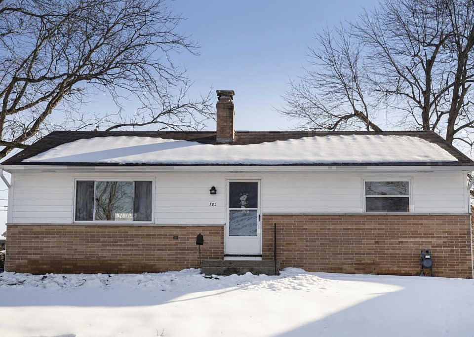 1st image of 785 Drummond Ct