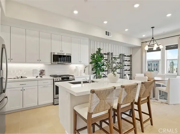1445 Snowberry Pl, Montebello, CA 90640