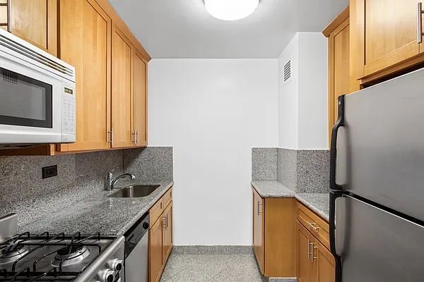 Rented by GoodRock Realty | media 1