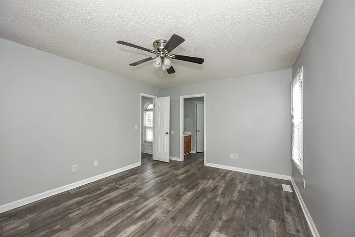 425 Wallace Way — Photo 6