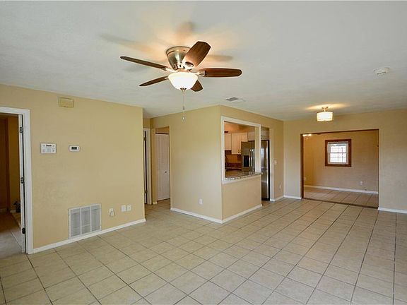 4th image of 2768 Brierdale Dr