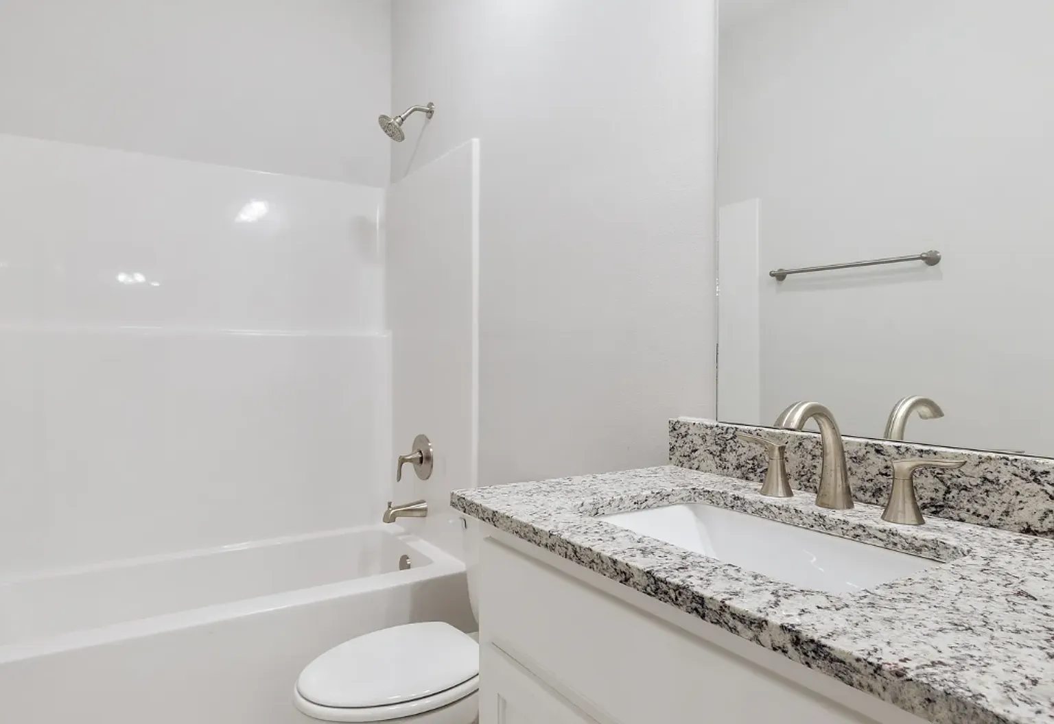 Brand New home in Zachary! — Photo 4