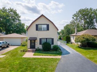 17836 Wildwood Ave, Lansing, IL