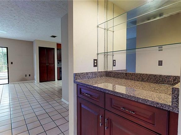 5th image of 3355 Foxridge Cir