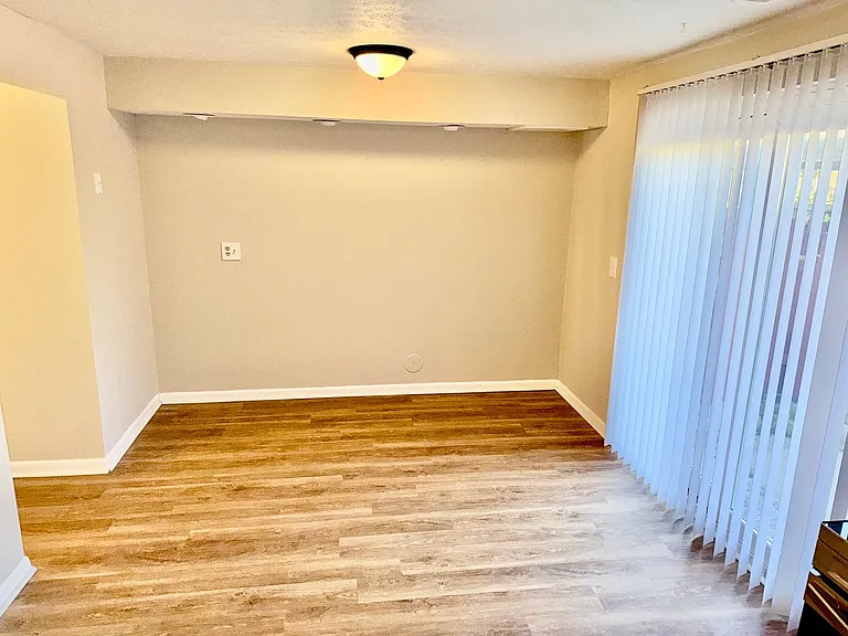 815 Clareridge Ln — Photo 17