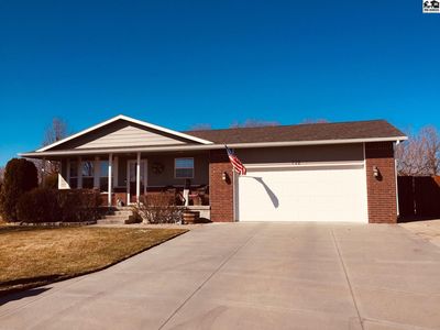 712 Hunter Ct, McPherson, KS, 67460