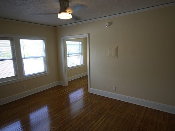 2nd image of 4263 SE Belmont St APT 303