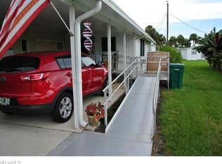 39 Derhenson Dr, Naples, FL 34114