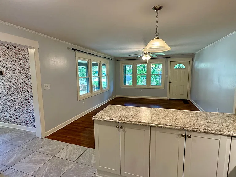 125 Raleigh Ave — Photo 13