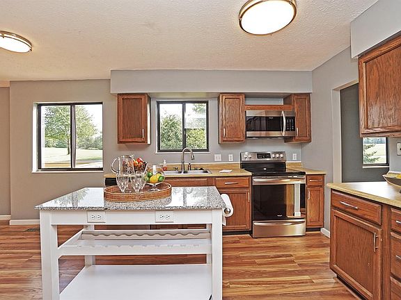 4th image of 5561 Millstone Cir